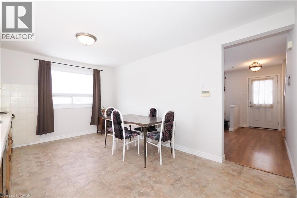 10 BALFOUR Crescent thumbnail 9