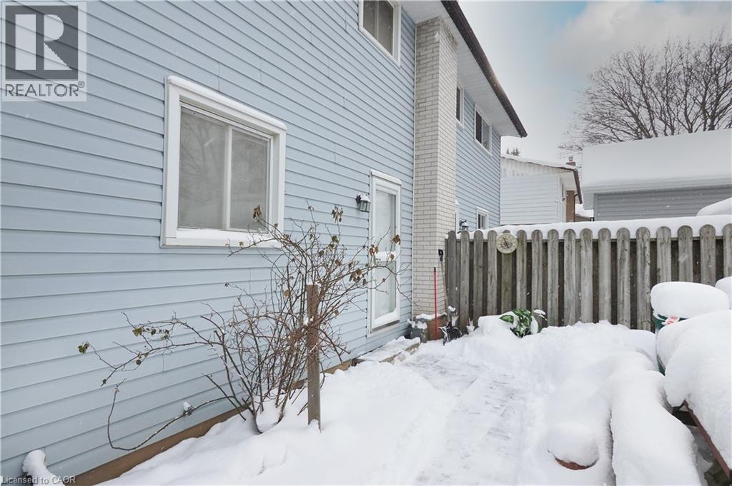 10 BALFOUR Crescent thumbnail 28