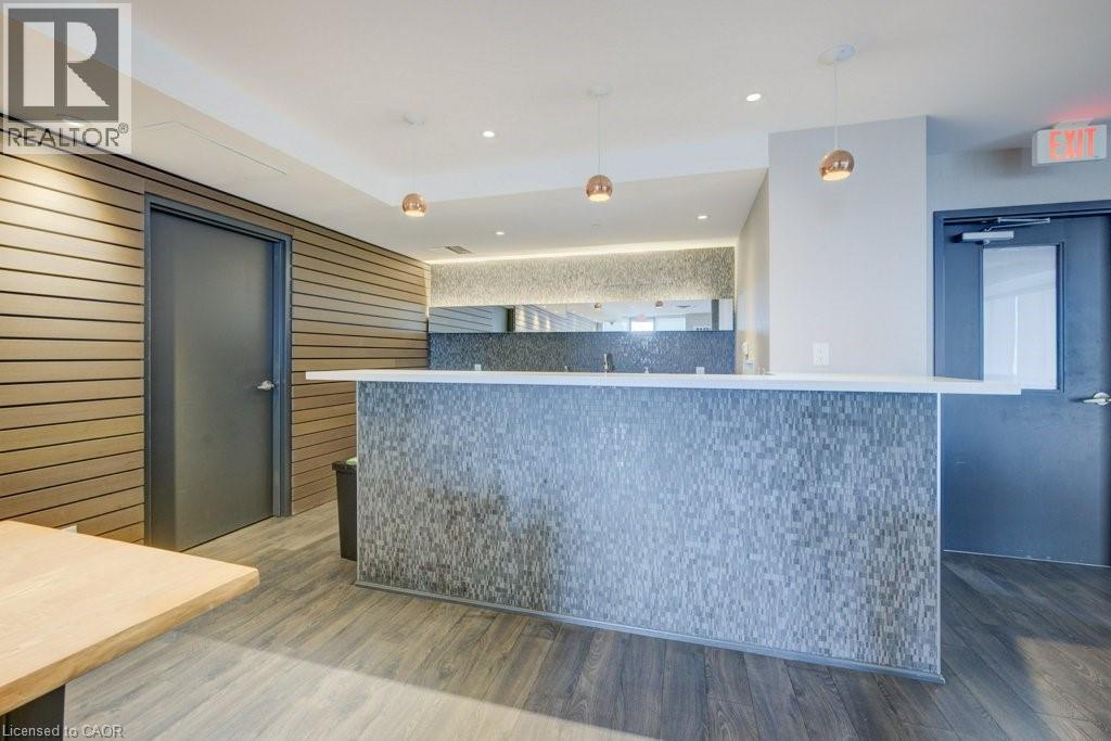 85 DUKE Street W Unit# 1007 thumbnail 5