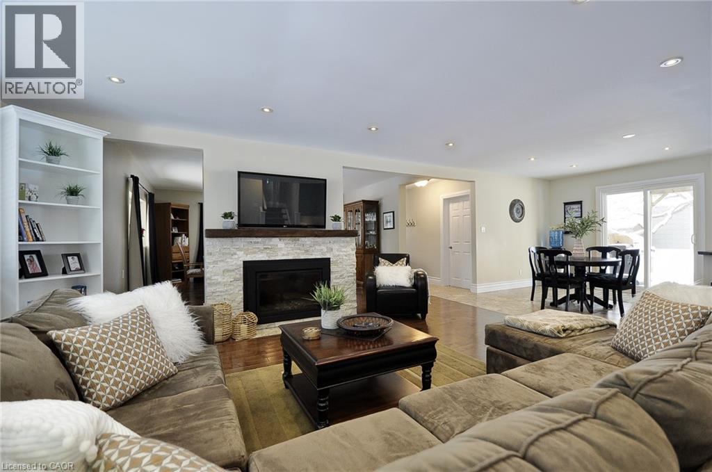 230 KITCHENER Road thumbnail 10