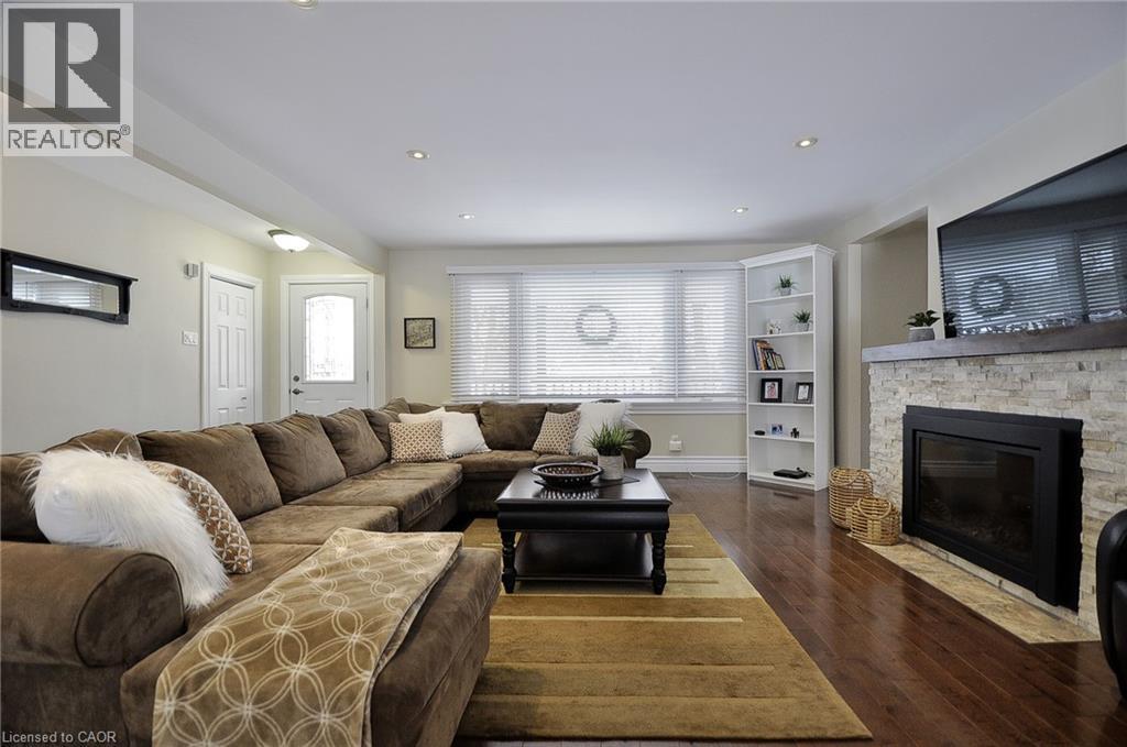 230 KITCHENER Road thumbnail 11