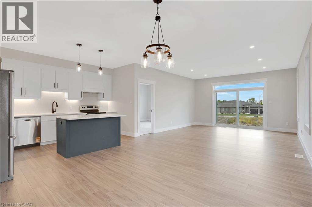 24 MOON Crescent thumbnail 10