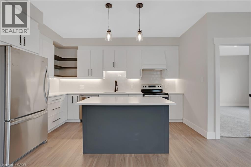 24 MOON Crescent thumbnail 11