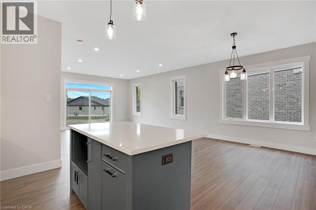 24 MOON Crescent thumbnail 13