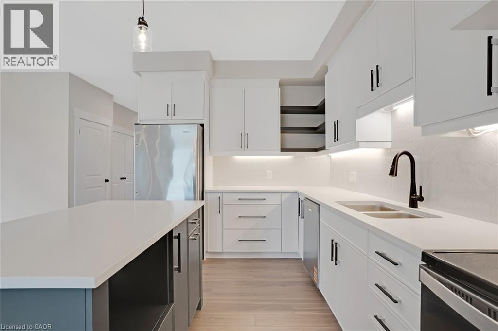 24 MOON Crescent thumbnail 14