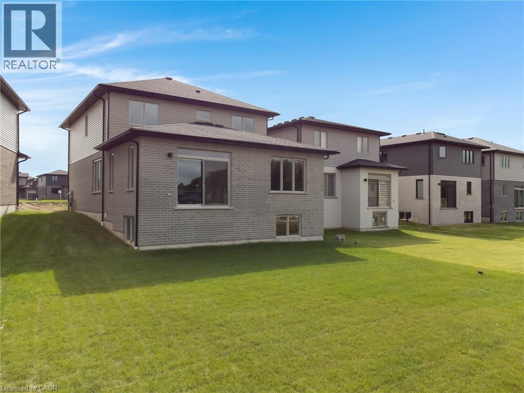 24 MOON Crescent thumbnail 45