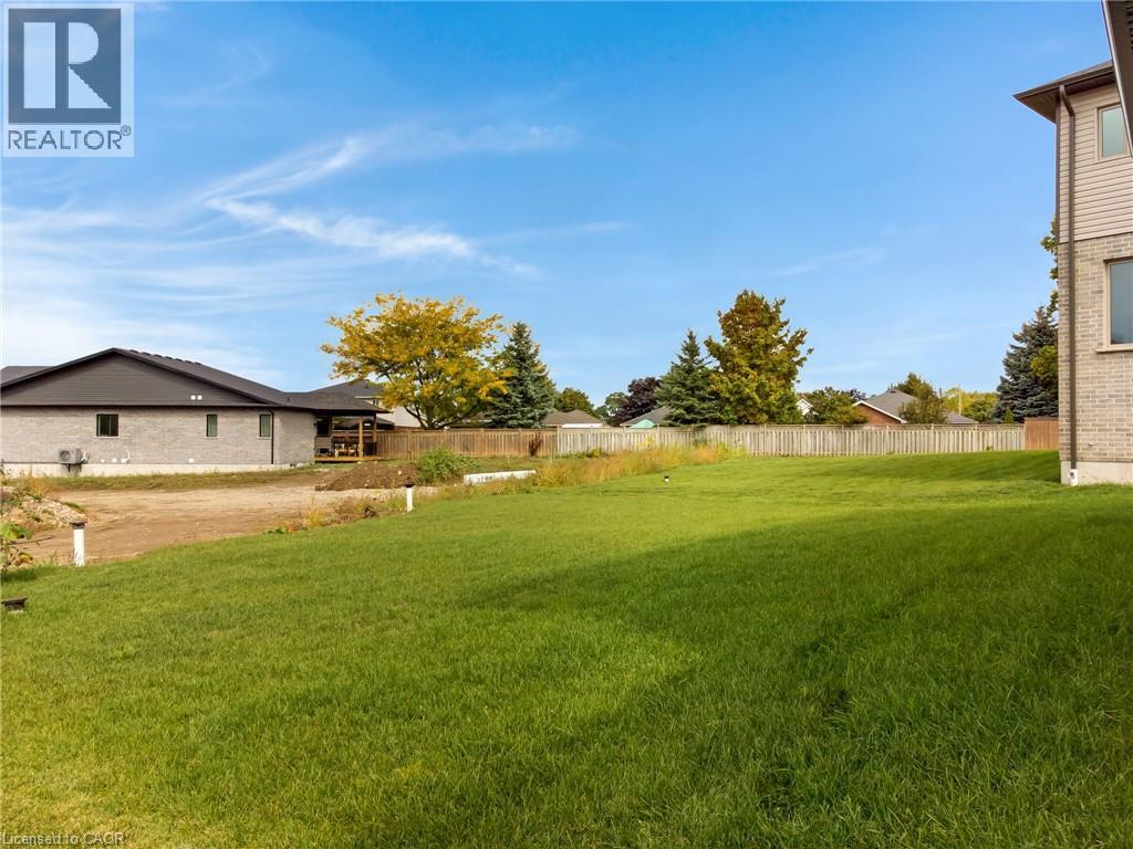 24 MOON Crescent thumbnail 46