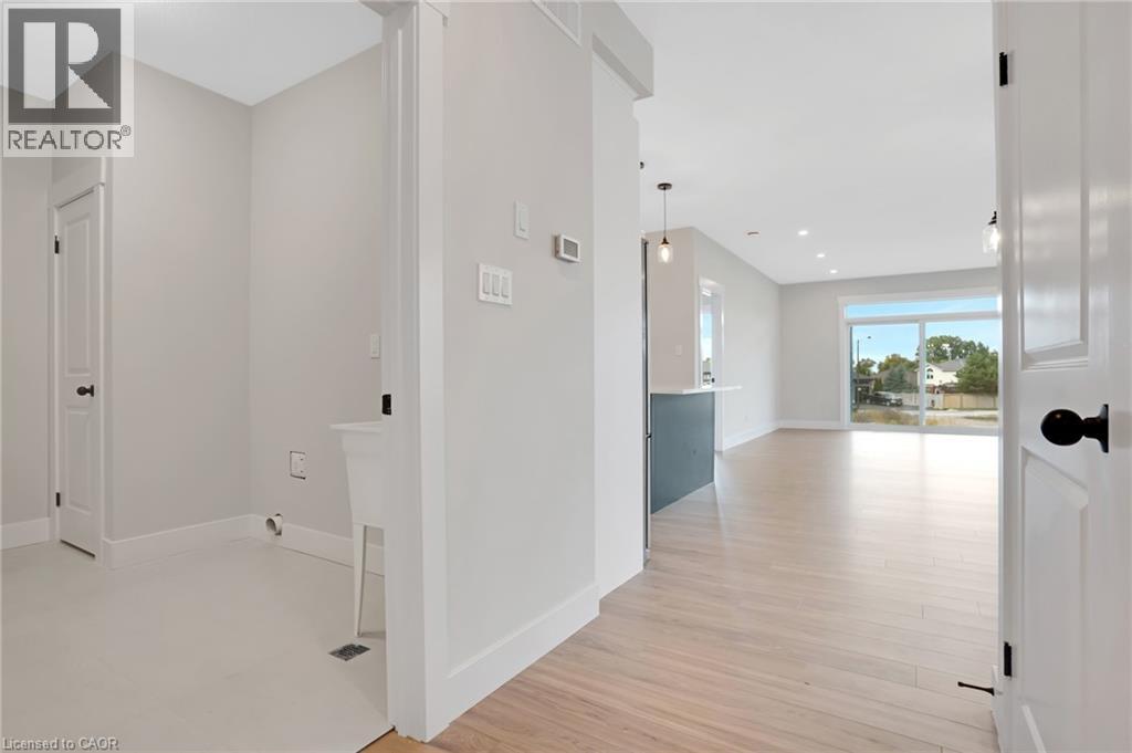 24 MOON Crescent thumbnail 7