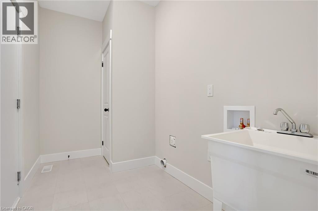 24 MOON Crescent thumbnail 8