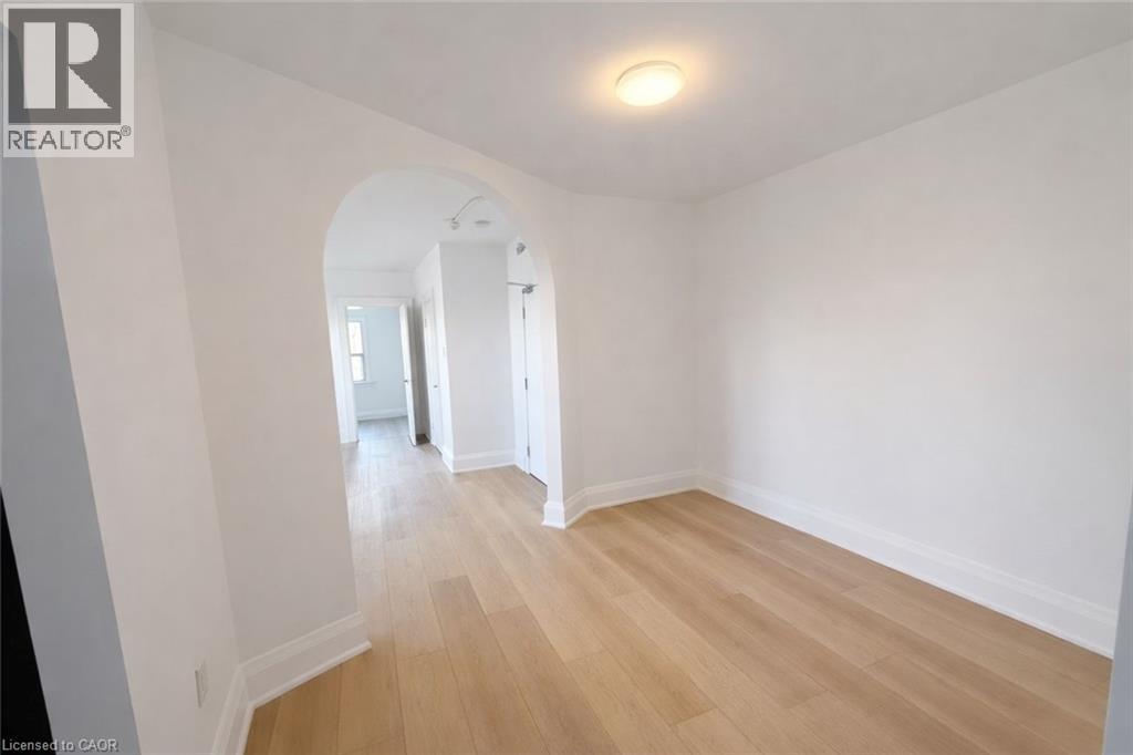 17 LOUISA Street thumbnail 5