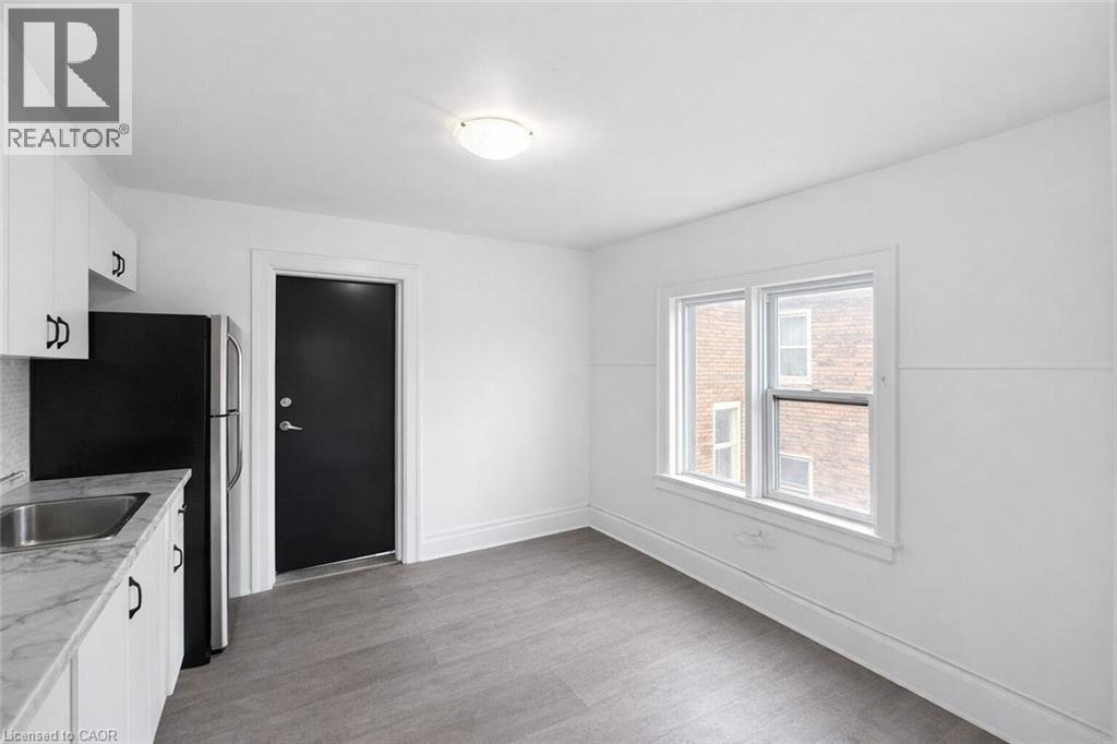 112 MARGARET Avenue thumbnail 6