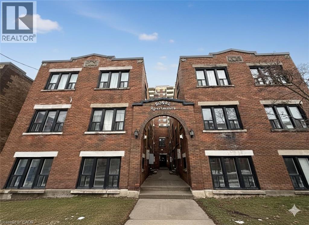 46 COLLEGE Street thumbnail 2