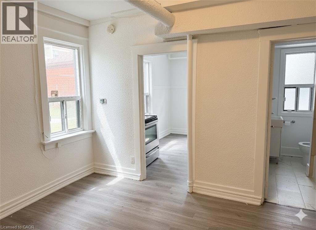 46 COLLEGE Street thumbnail 6