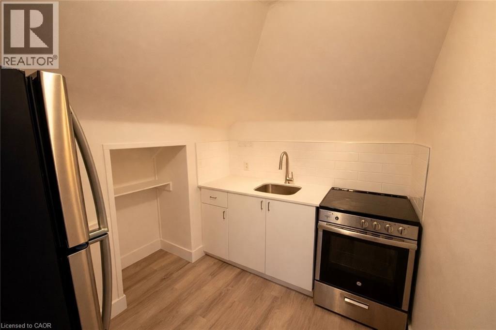 44 WEBER Street W thumbnail 12