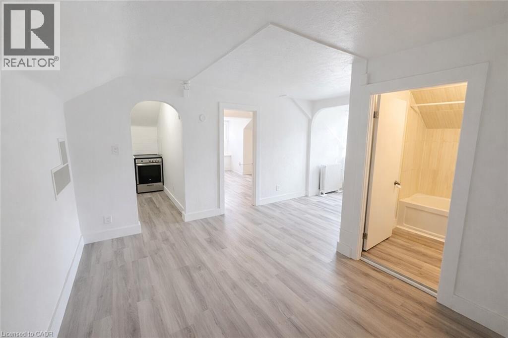 44 WEBER Street W thumbnail 8