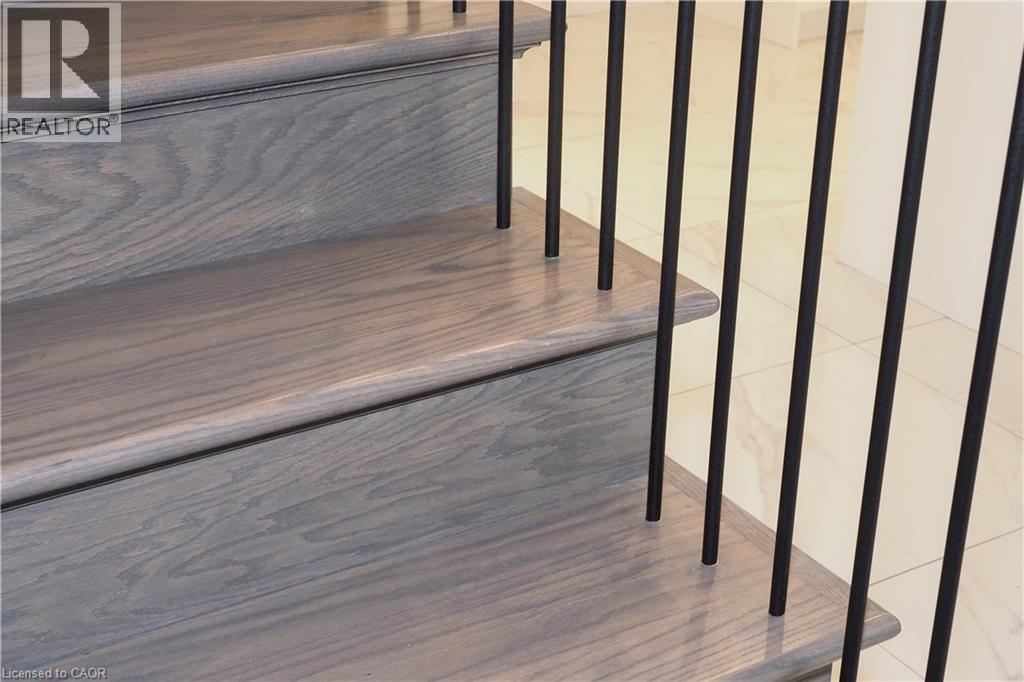 217 JEFFREY Place thumbnail 12