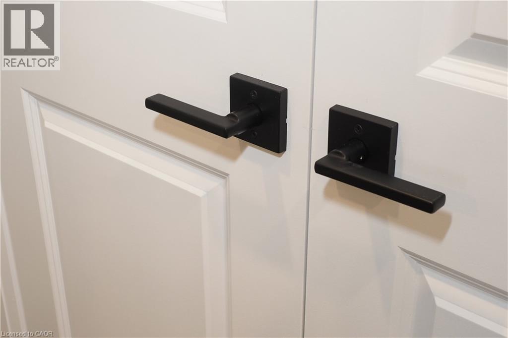 217 JEFFREY Place thumbnail 21