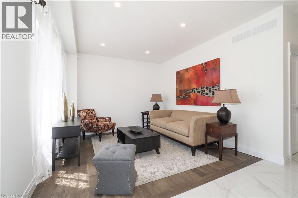 217 JEFFREY Place thumbnail 3