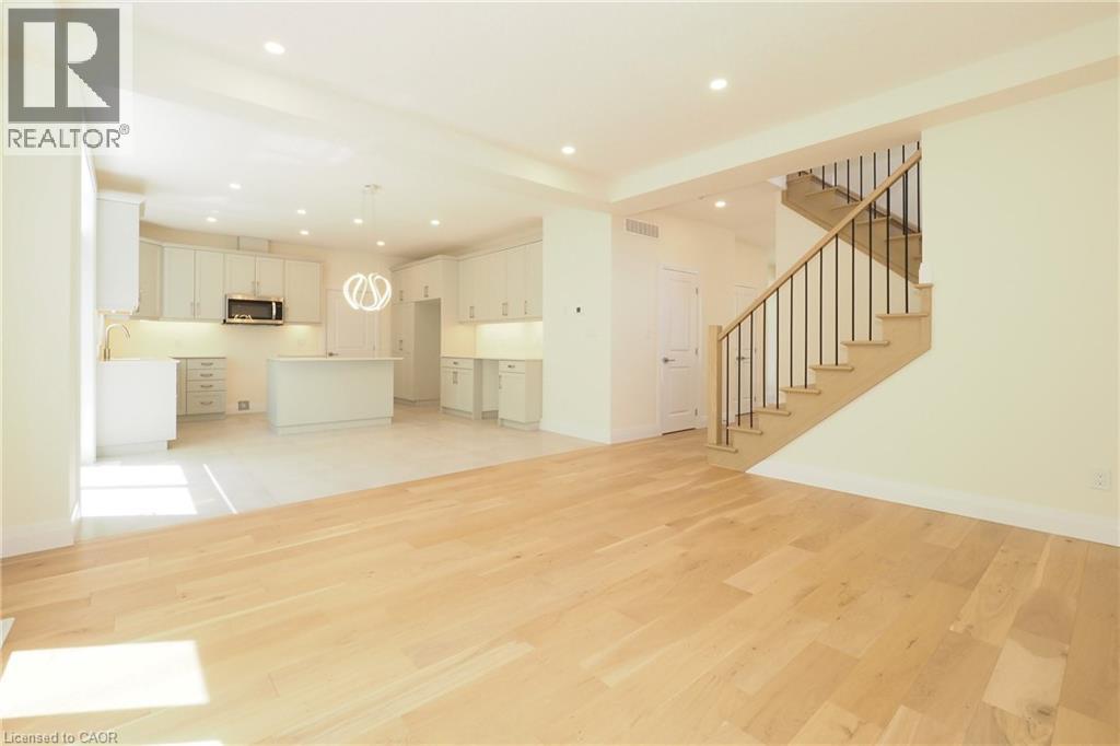 220 JEFFREY Place thumbnail 10