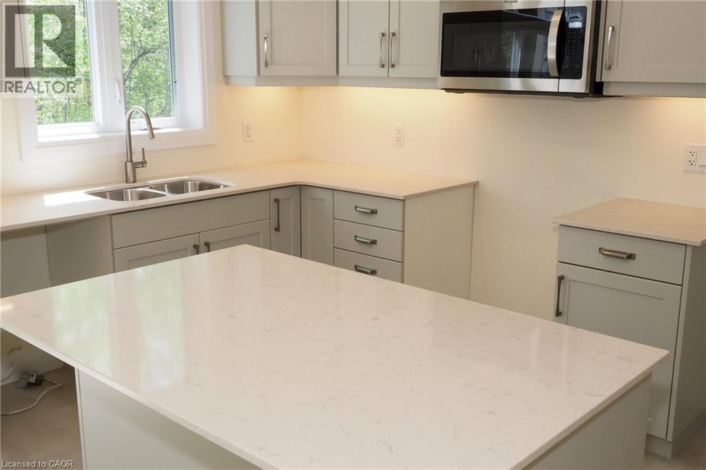 220 JEFFREY Place thumbnail 15