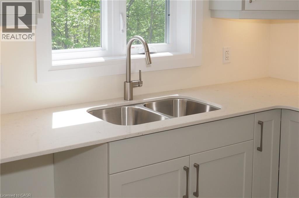 220 JEFFREY Place thumbnail 16