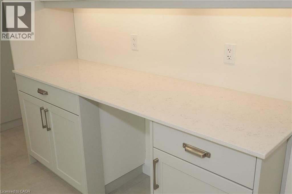 220 JEFFREY Place thumbnail 18