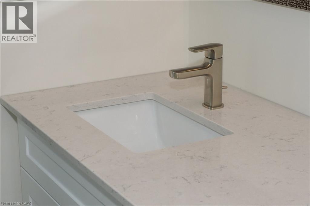 220 JEFFREY Place thumbnail 33