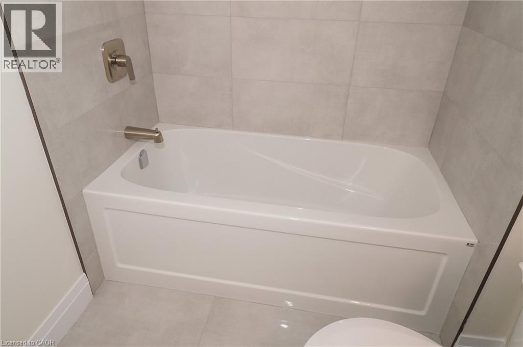 220 JEFFREY Place thumbnail 40