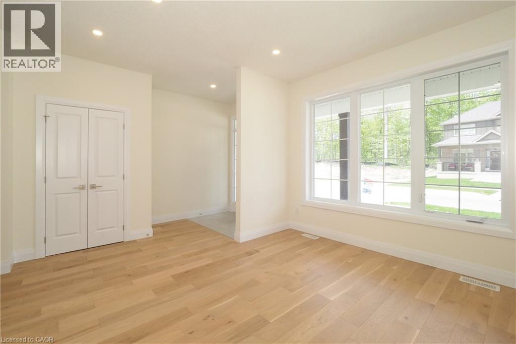 220 JEFFREY Place thumbnail 6