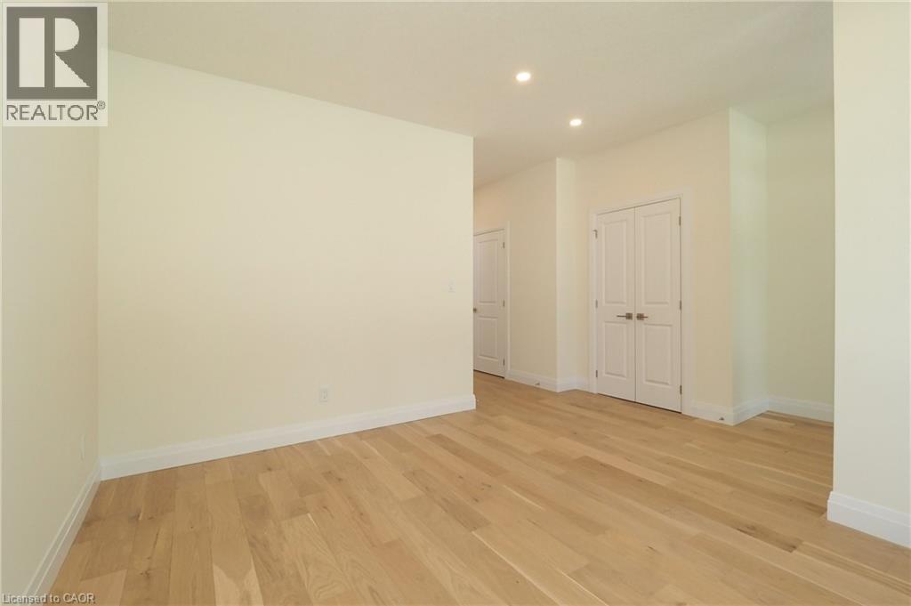 220 JEFFREY Place thumbnail 7