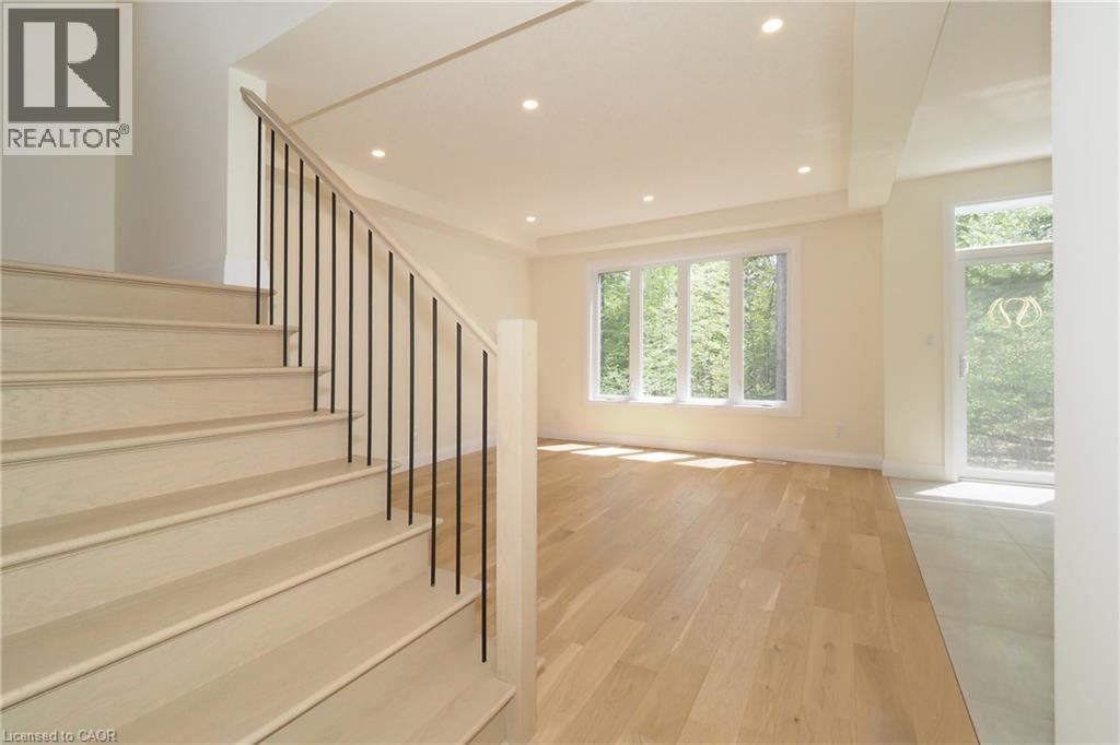 220 JEFFREY Place thumbnail 8