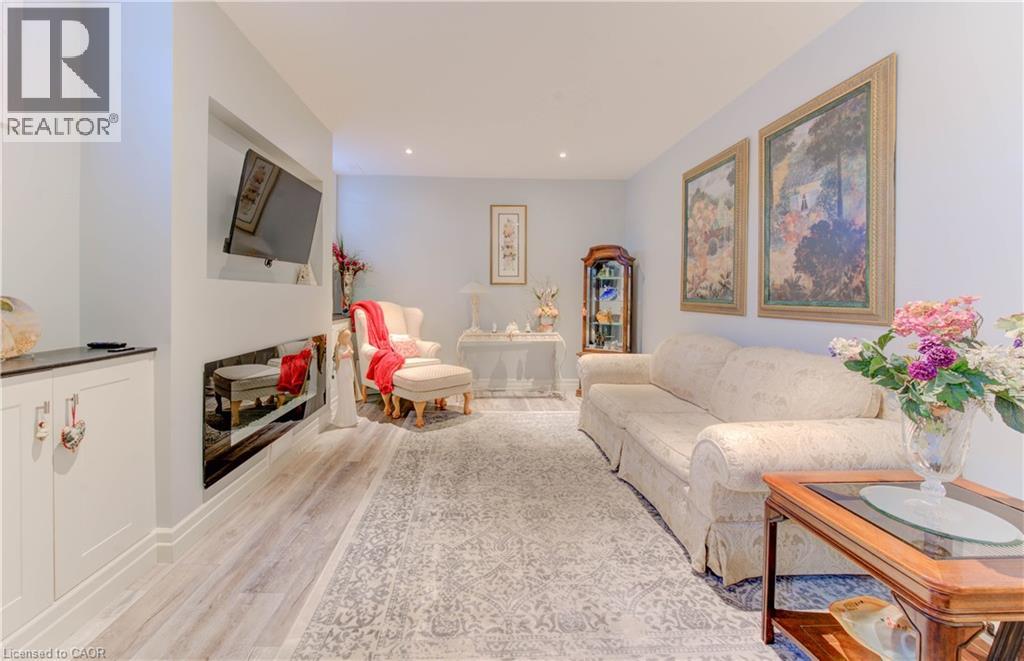 52 EDGEHILL Drive thumbnail 36