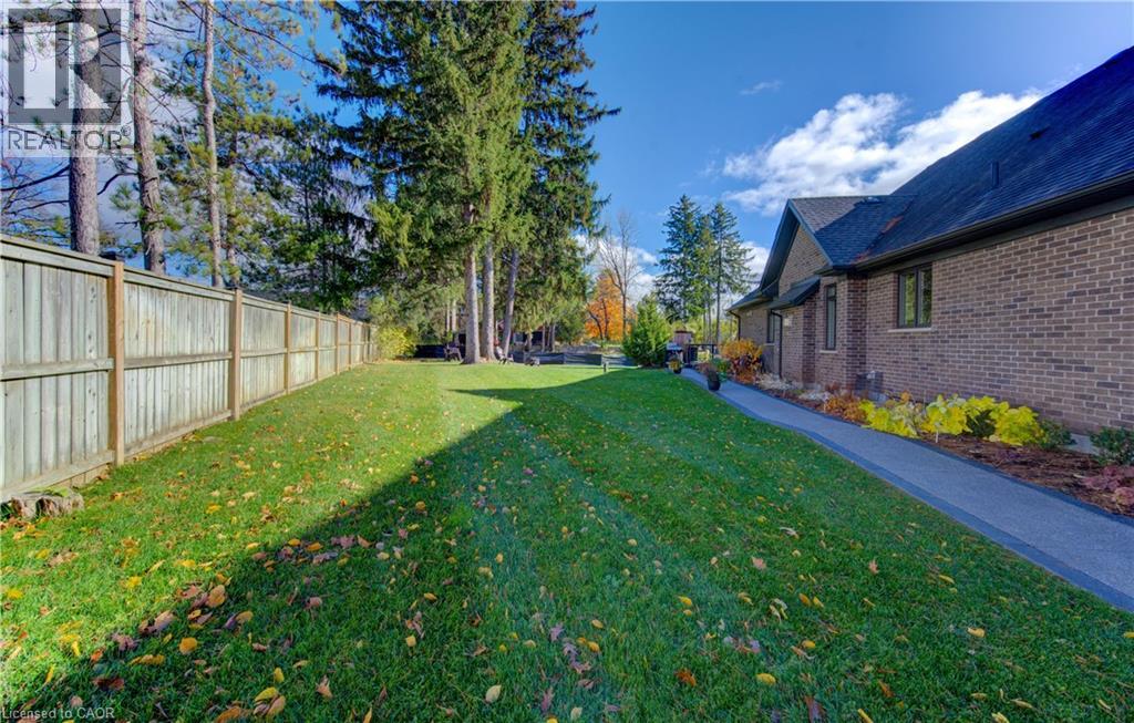 52 EDGEHILL Drive thumbnail 40