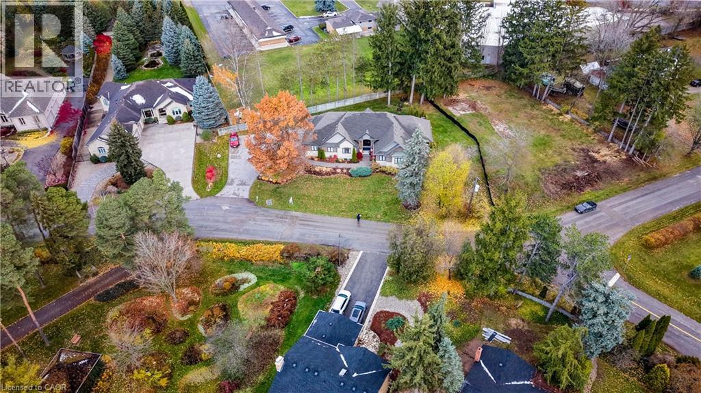 52 EDGEHILL Drive thumbnail 45