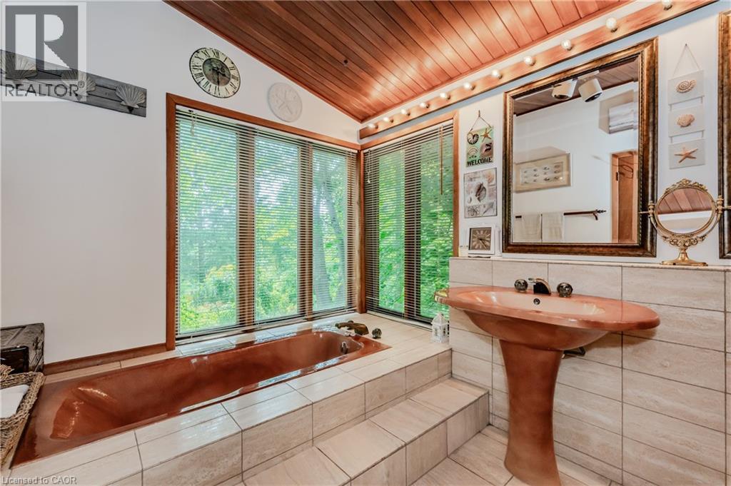 111 GRANDVIEW Drive thumbnail 18