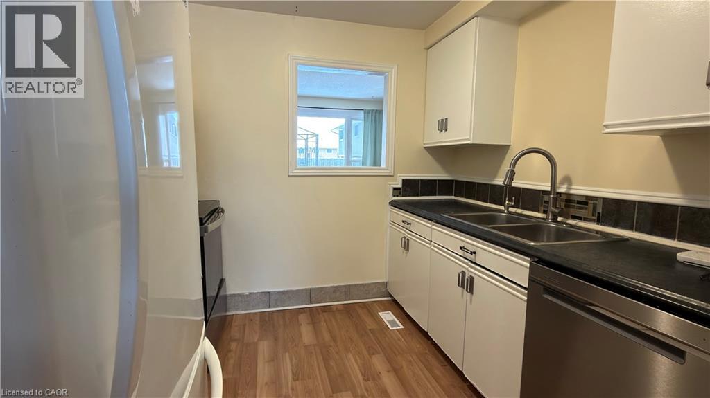 66 GLAMIS Road Unit# 33 thumbnail 9