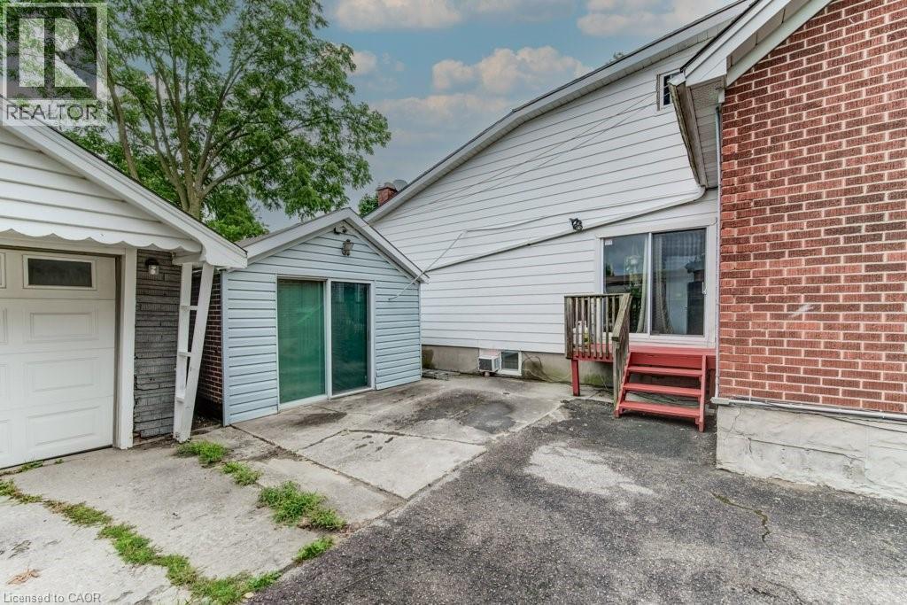 56 LILAC Street thumbnail 44