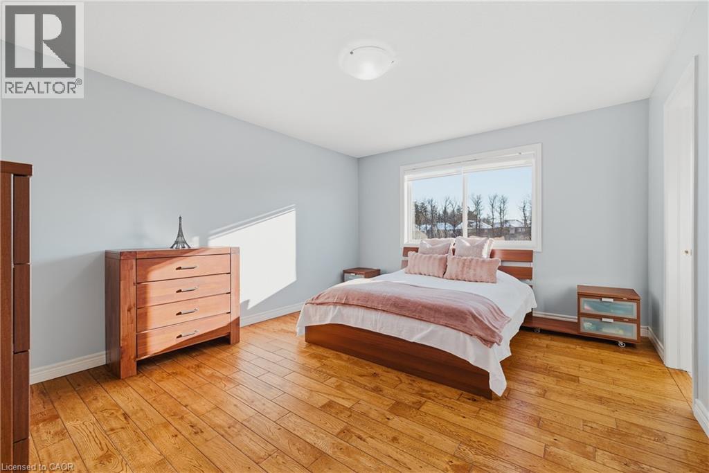 23 DOON CREEK Street thumbnail 11