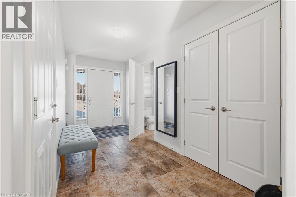 23 DOON CREEK Street thumbnail 2