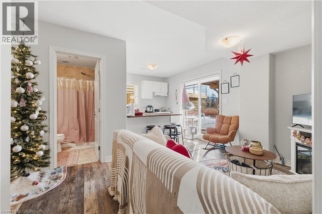 23 DOON CREEK Street thumbnail 24