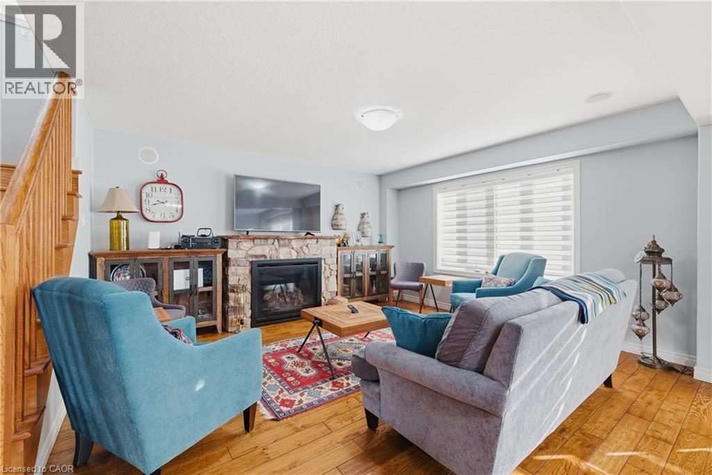 23 DOON CREEK Street thumbnail 6