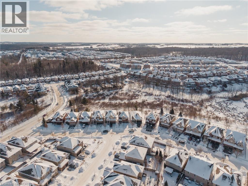 23 DOON CREEK Street thumbnail 32