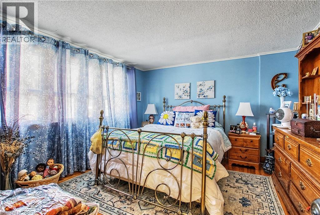 39 HENRY Street thumbnail 16