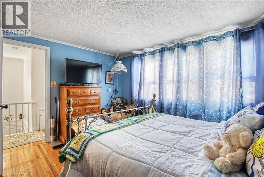 39 HENRY Street thumbnail 17