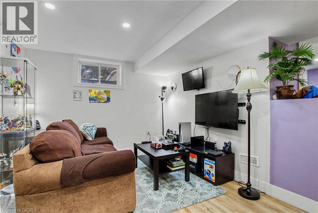 39 HENRY Street thumbnail 27