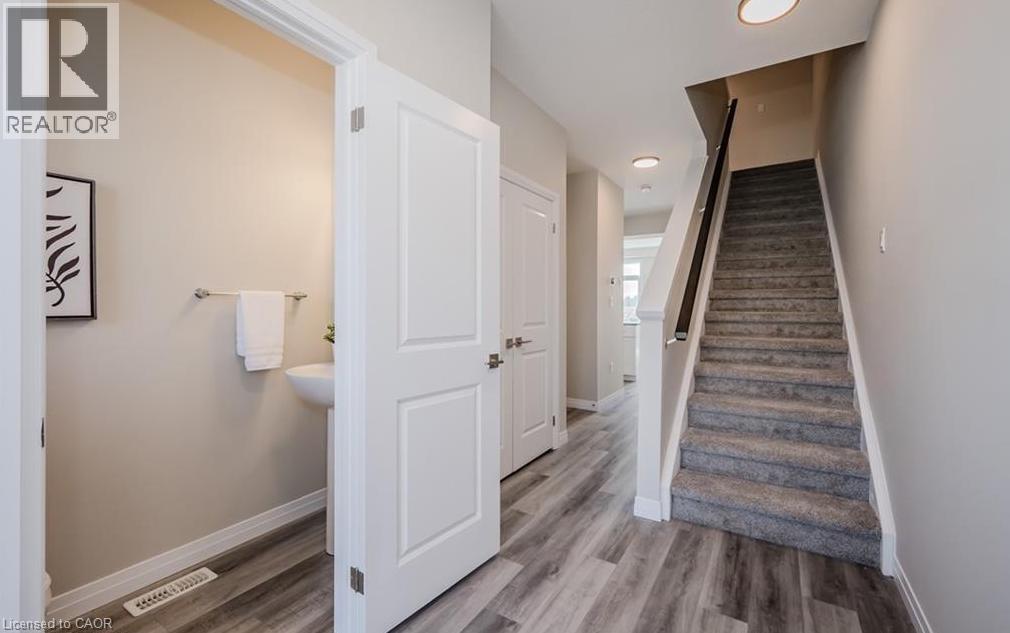 66 AYR MEADOWS Crescent thumbnail 2