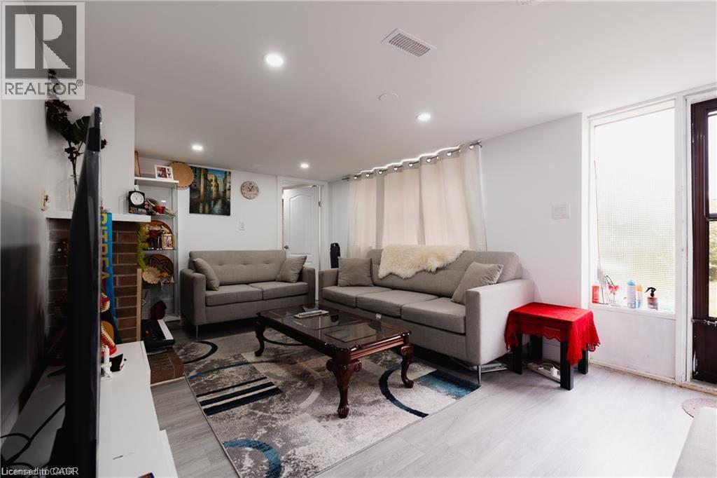 189 GATEWOOD Road thumbnail 17