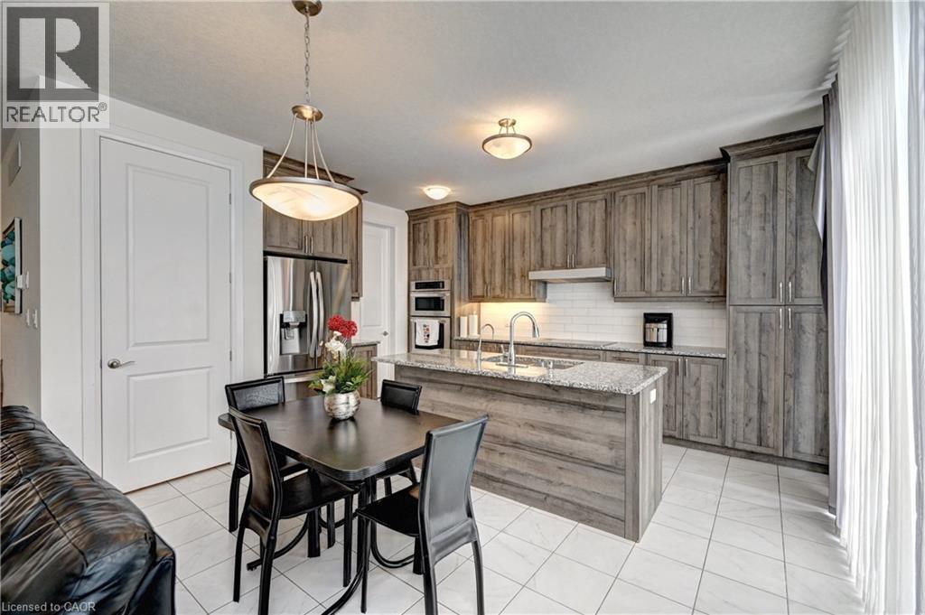 520 NATHALIE Crescent thumbnail 11