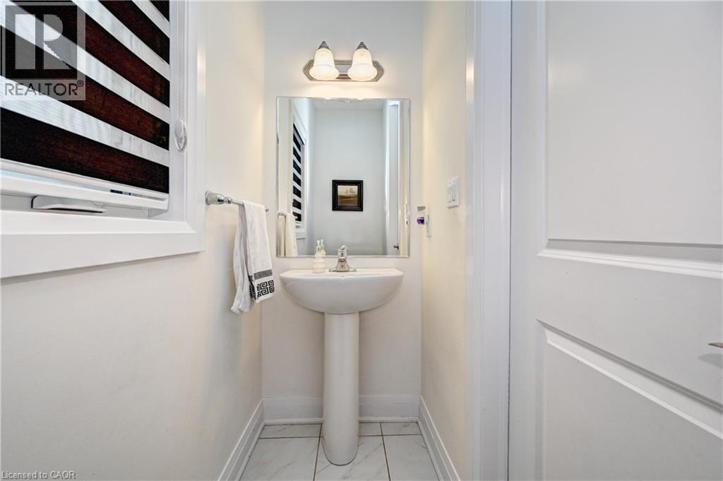 520 NATHALIE Crescent thumbnail 16