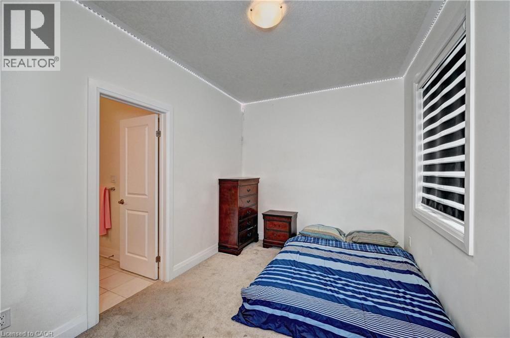 520 NATHALIE Crescent thumbnail 26